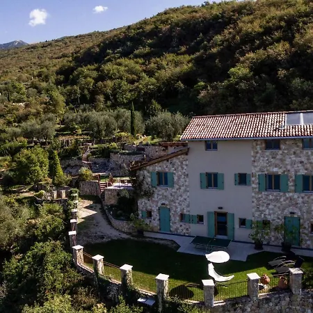 Rugiada Villa *
